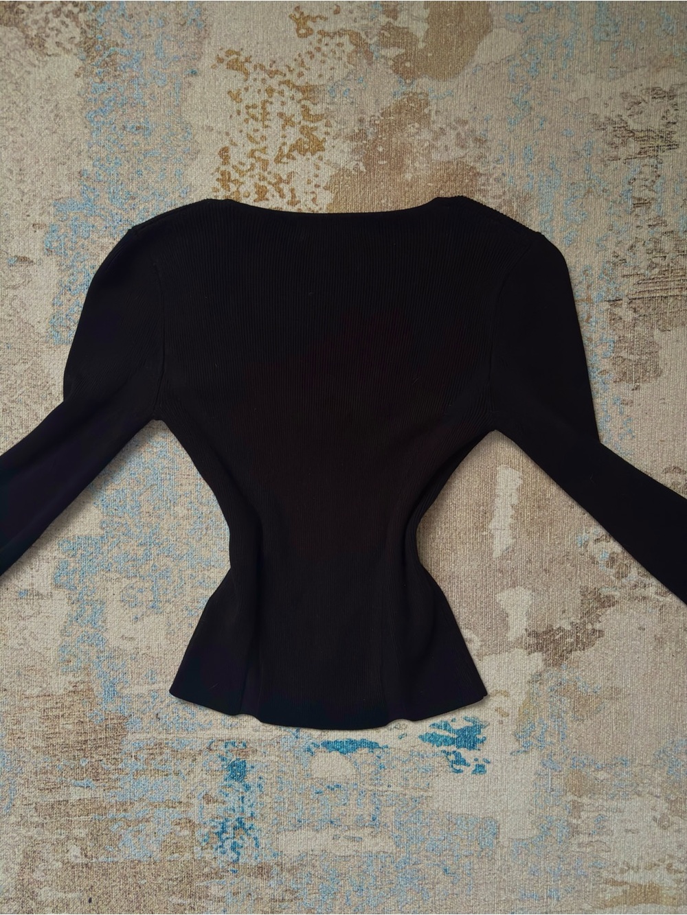 Guess Black Ribbed V-Neck Long Sleeve Top - Picture 2 of 3